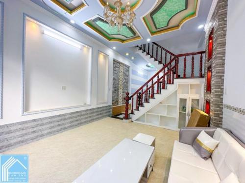 Nhà Trệt Lầu Hẻm Tổ 7 đường Nguyễn Văn Linh - đối diện bệnh viện Đa Khoa Trung Ương