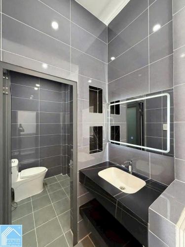 NHÀ TRỆT LẦU KDC PHÚ AN HIỆN ĐẠI MỚI XÂY FULL NỘI THẤT