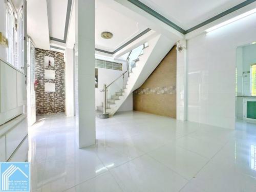 Nhà trệt lầu kiên cố diện tích rộng rãi ngay trung tâm Tp Cần Thơ. trục chính hẻm 41 Nguyễn Trãi