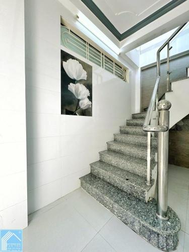 Nhà trệt lầu kiên cố diện tích rộng rãi ngay trung tâm Tp Cần Thơ. trục chính hẻm 41 Nguyễn Trãi