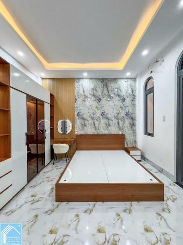NHÀ TRỆT LẦU KIẾN TRÚC HIỆN ĐẠI MỚI HOÀN THIỆN - TẶNG FULL NỘI THẤT - HẺM 311 NG VĂN CỪ - CÁI KHẾ 