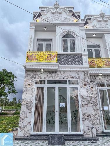 NHÀ TRỆT LẦU MẶT TIỀN ĐƯỜNG TÔ VĨNH DIỆN - SAU LƯNG BỜ KÈ MÁT MẺ