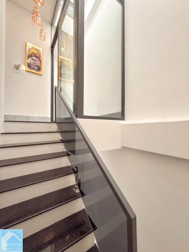 NHÀ TRỆT LẦU MỚI 100% HOÀN CÔNG HẺM 2 ĐƯỜNG 3/2