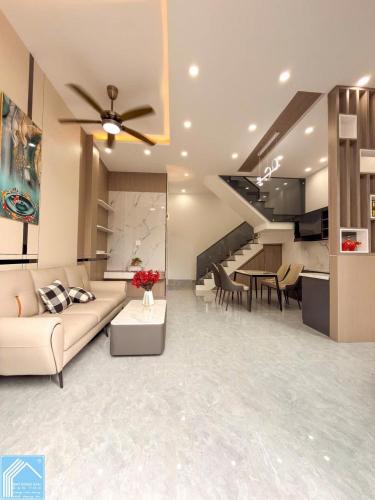 NHÀ TRỆT LẦU MỚI 100% HOÀN CÔNG HẺM 2 ĐƯỜNG 3/2