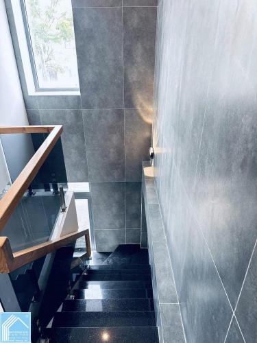 NHÀ TRỆT LẦU MỚI ĐẸP - HẺM 71 LÊ HỒNG PHONG - GẦN KDC NGÂN THUAN