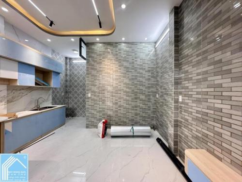 NHÀ TRỆT LẦU MỚI ĐẸP – HIỆN ĐẠIHẻm 194 thông hẻm 218, đường Nguyễn Thông, P. An Thới (cũ)