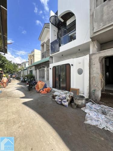 NHÀ TRỆT LẦU MỚI ĐẸP – HIỆN ĐẠIHẻm 194 thông hẻm 218, đường Nguyễn Thông, P. An Thới (cũ)