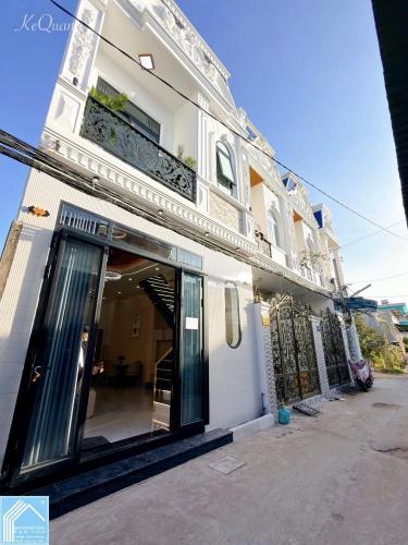 NHÀ TRỆT LẦU MỚI – FULL NỘI THẤT HẺM LT 12–20 NGUYỄN VĂN CỪ – GẦN ĐH Y DƯỢC & ĐH CẦN THƠ  