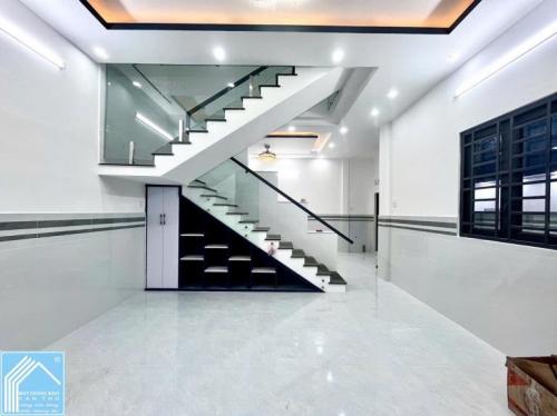 Nhà Trệt Lầu Sân thượng Góc 2 Mặt tiền Hẻm 1 đường Trần Vĩnh Kiết - Gần chợ Nổi