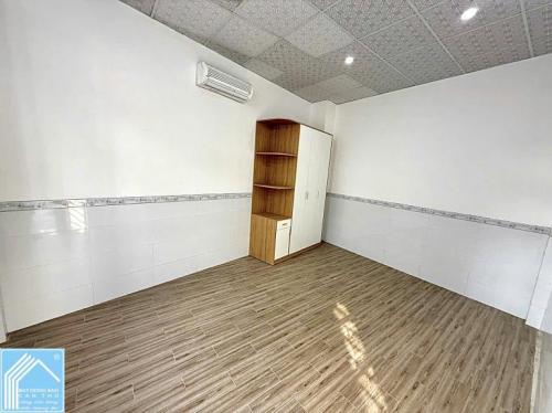 Nhà Trệt Lầu Trục chính hẻm 107 Hoàng Văn Thụ