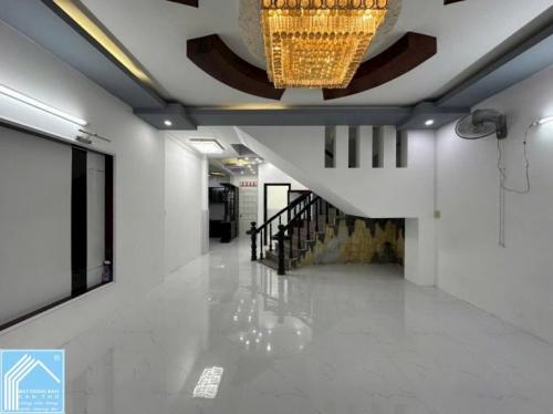 Nhà Trệt Lầu Trục chính hẻm 234 đường Hoàng Quốc Việt - Gần Bệnh viện Nhi Đồng, ĐH FPT