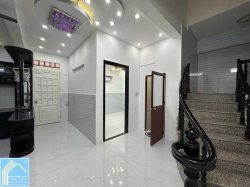 Nhà Trệt Lầu Trục chính hẻm 234 đường Hoàng Quốc Việt - Gần Bệnh viện Nhi Đồng, ĐH FPT