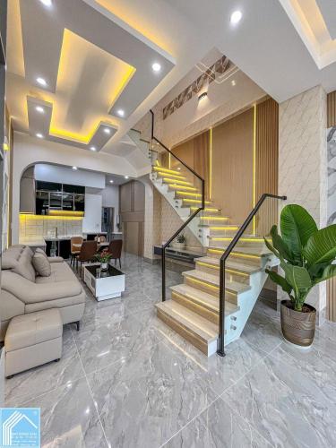 NHÀ TRỆT LẦU XÂY MỚI RẤT ĐẸP LỘ 7M Ô TÔ VI VU - TIỆN ÍCH ĐẦY ĐỦ 