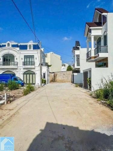 NHÀ TRỆT LẦU XÂY MỚI RẤT ĐẸP LỘ 7M Ô TÔ VI VU - TIỆN ÍCH ĐẦY ĐỦ 