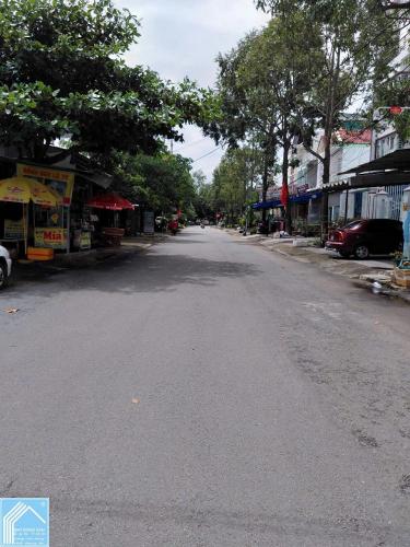 Nhà trệt lững diện tích rộng, vị trí đẹp, đường F3 trục chính kdc Bình Nhựt (12,8ha)