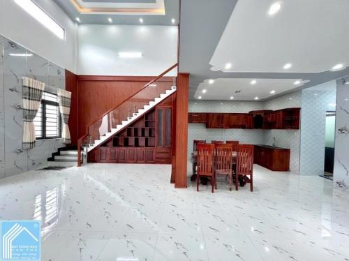 Nhà Trệt Lửng hẻm 98 đường Trần Hưng Đạo - cách Mặt tiền 50m - Gần Công Viên Lưu Hữu Phước