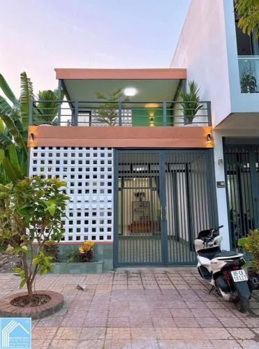 NHÀ TRỆT LỬNG PHÚ AN – VIEW CÔNG VIÊN – NỘI THẤT GỖ TỰ NHIÊN - Hướng Đông Nam