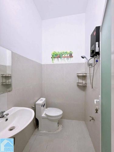 NHÀ TRỆT LỬNG PHÚ AN – VIEW CÔNG VIÊN – NỘI THẤT GỖ TỰ NHIÊN