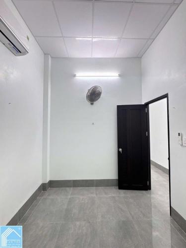 Nhà trống khoá số  BÁN NHÀ HẺM LIÊN TỔ 7-8-9 NGUYỄN VĂN LINH, GẦN CHỢ BÀ BỘ VÀ ĐẠI HỌC Y DƯỢC