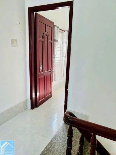 Nhà trục Chính H. Hồ Búng Xáng. Giá 5tr  Cho thuê nhà Hẻm Hồ Búng Xáng Thông Qua Trần Nam Phú.   