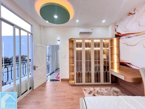 Nhà trục chính hẻm liên tổ 3-4 , đối diện trường đại học y dược 