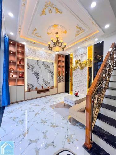 Nhà trục chính hẻm liên tổ 3-4 , đối diện trường đại học y dược 