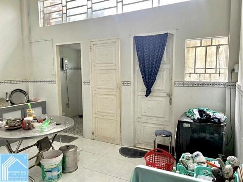 Nhà vườn 3 phòng Ngủ, sân đậu ô tô - Thuộc rạch Khoán Châu - cách Cầu Bình Thủy 1,8km 