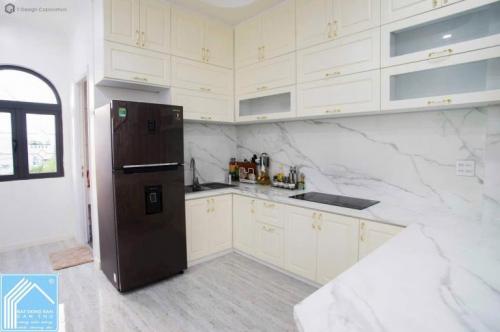 SIÊU PHẨM - MẶT TIỀN 30/4 - Nhà 1Trệt 4Lầu ✔Gần Mạc Thiên Tích, xéo chợ Xuân Khánh