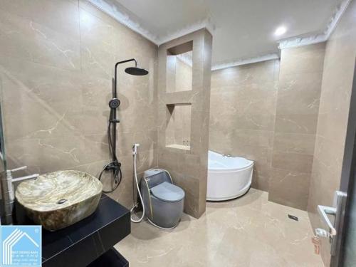 SIÊU PHẨM FULL NỘI THẤT. BÁN NHÀ 1 TRỆT 2 LẦU ĐƯỜNG D4 KDC HỒNG LOAN PHƯỜNG CÁI RĂNG TP CẦN THƠ