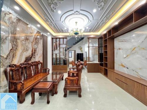 SIÊU PHẨM FULL NỘI THẤT. BÁN NHÀ 1 TRỆT 2 LẦU ĐƯỜNG D4 KDC HỒNG LOAN PHƯỜNG CÁI RĂNG TP CẦN THƠ