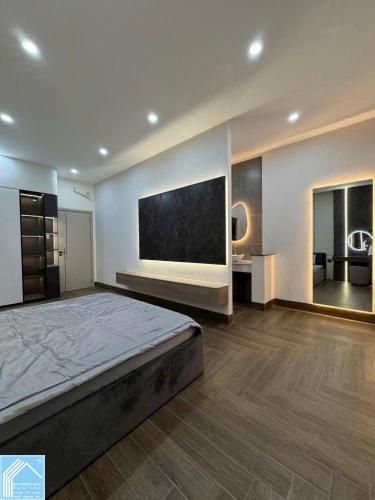 SIÊU PHẦM NHÀ 2 LẦU HIỆN ĐẠI CÓ MƯƠNG HỞ BÊN HÔNG -- SỐ 73 ĐƯỜNG D4 KDC HỒNG LOAN.