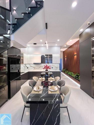 SIÊU PHẦM NHÀ 2 LẦU HIỆN ĐẠI TẶNG FULL NỘI THẤT CAO CẤP - SỐ 77 ĐƯỜNG D14 KDC HỒNG LOAN.