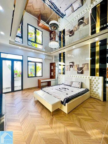 SIÊU PHẨM NHÀ TRỆT 2 LẦU MỚI ĐẸP SỐ 35 ĐƯỜNG D13 KDC HỒNG LOAN 6A 