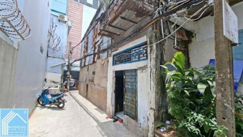 VỊ TRÍ ĐẸP- GIÁ ƯU ĐÃI - Chính Chủ Bán Đất Tặng Nhà Lầu Hẻm Nhánh 75 Trần Phú, Ninh Kiều, Cần Thơ